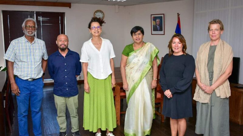 Delegation of researchers from Finland and Nepal calls on Vice-Prime Minister Dookun-Luchoomun