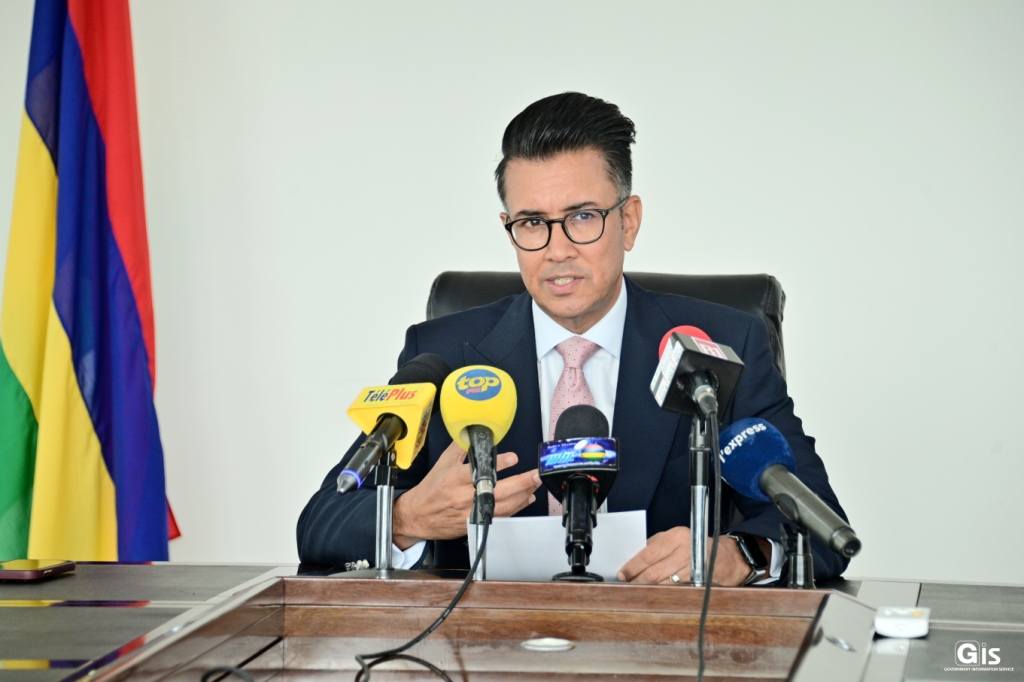 Housing Minister Shakeel Mohamed aims to preserve Ile aux Bénitiers for future generations