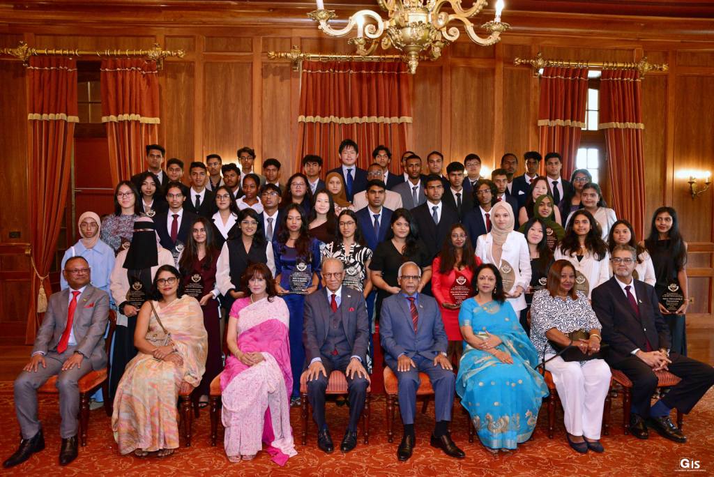 President Dharam Gokhool and Prime Minister Dr Navin Ramgoolam appeal to HSC 2024 Laureates to come back and serve the country after their studies