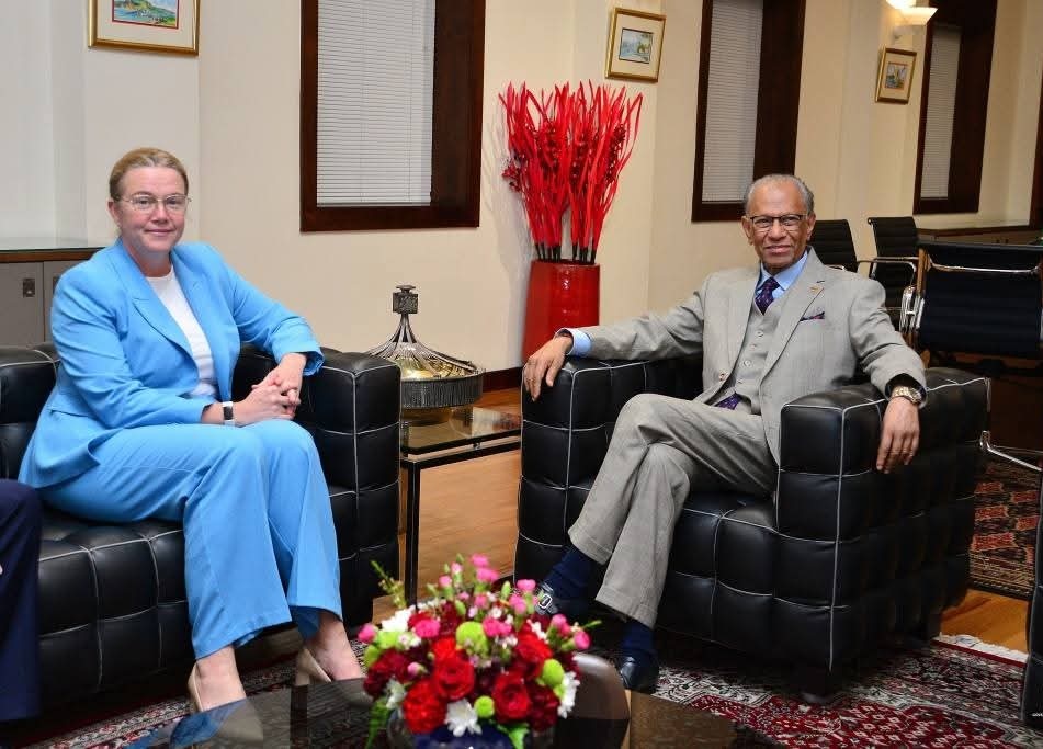 Prime Minister holds talks with UK delegation on Chagos Archipelago Treaty