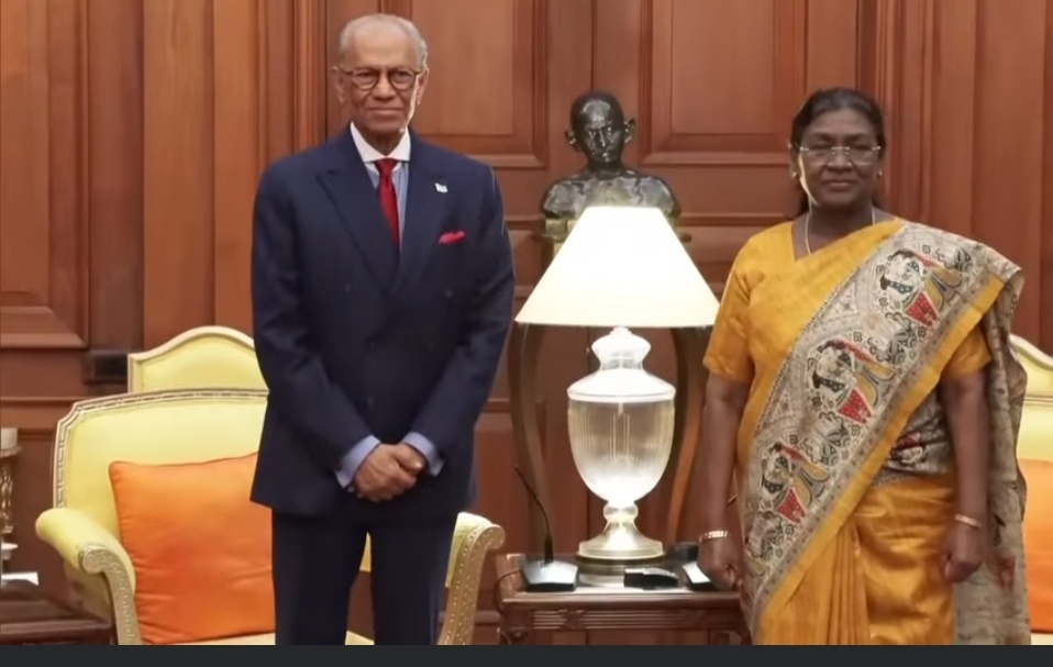 Meeting of Prime Minister, Dr Navin Ramgoolam with Indian President Droupadi Murmu.